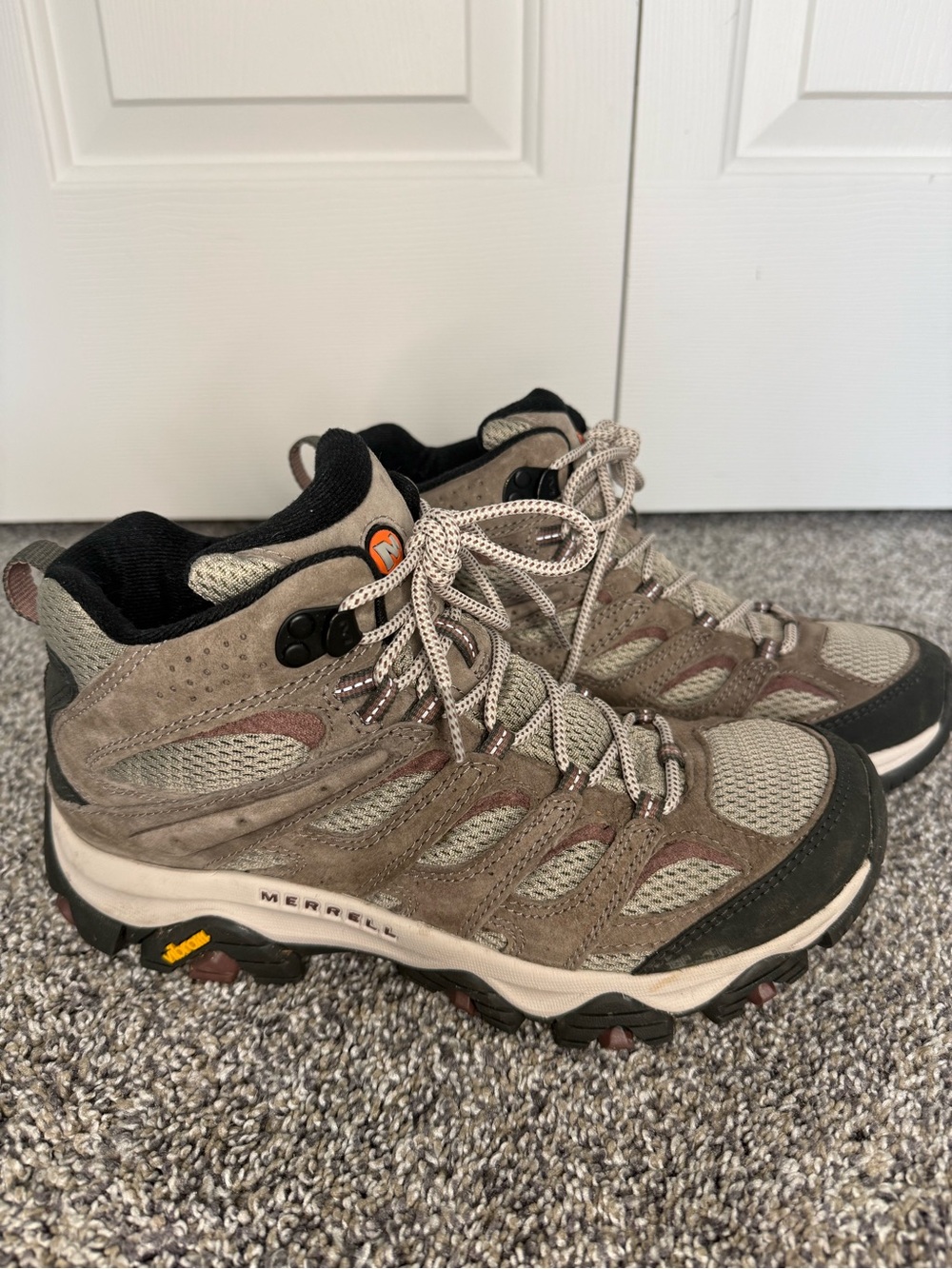 Merrell Moab 3 Mid Women’s Hiking Boots Size 9 Falcon Vibram J036596